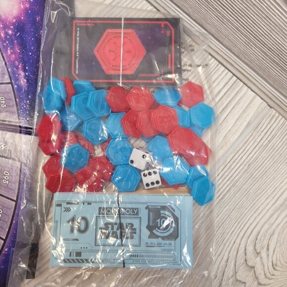 Disney Star Wars‎ Monopoly Game Parker Brothers 2015 The Force Awakens - Picture 8 of 16